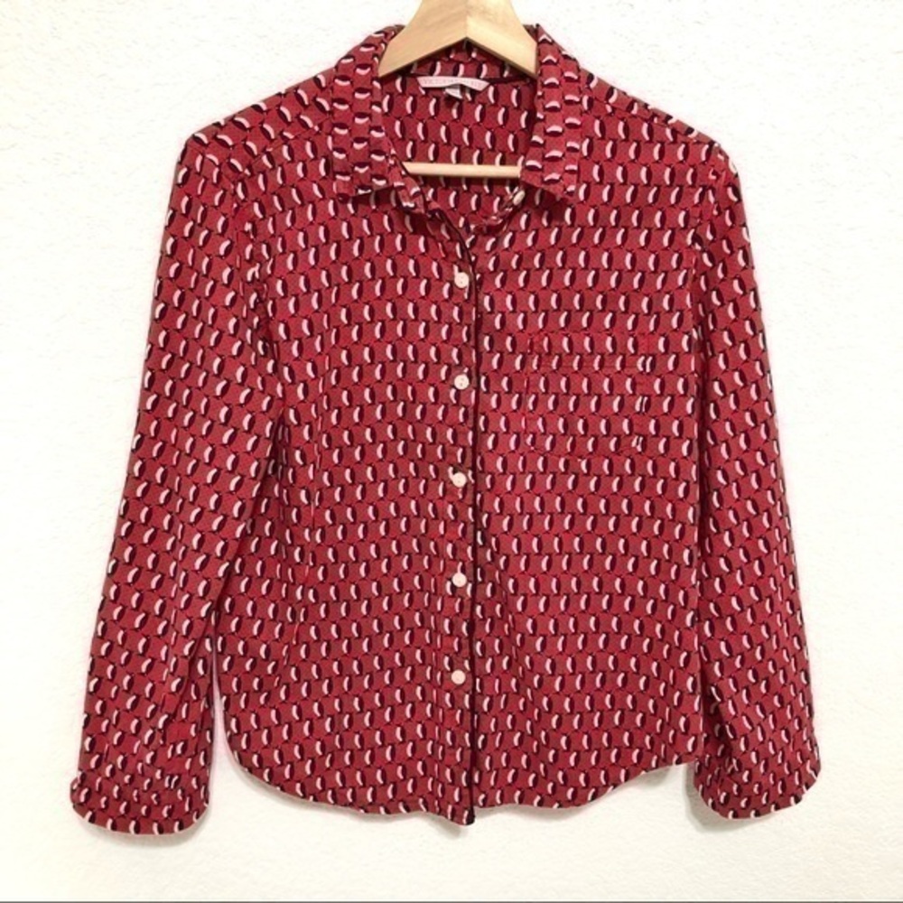VICTORIA’S SECRET RED PENGUIN PRINT BUTTON UP PAJAMA TOP